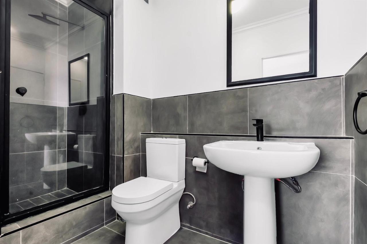 2 Bedroom 2 Bath Luxury - Sandton Cbd Johannesburg Exterior foto