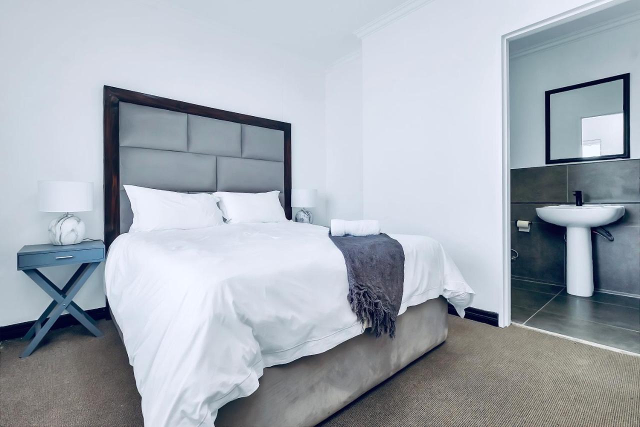 2 Bedroom 2 Bath Luxury - Sandton Cbd Johannesburg Exterior foto